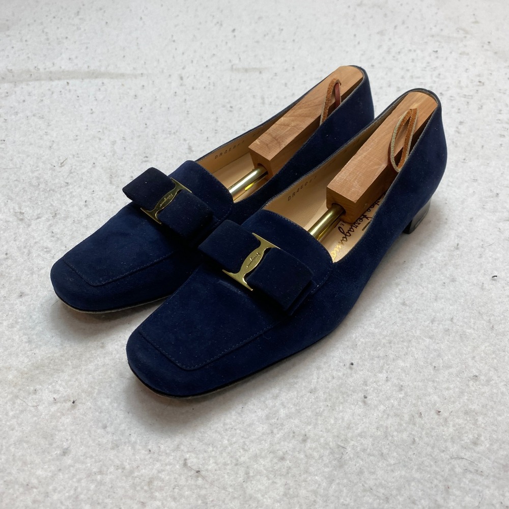Salvatore Ferragamo Loafers Womens 9 3A Navy Blue F20 Suede Bow Gold Hardware - Picture 3 of 11